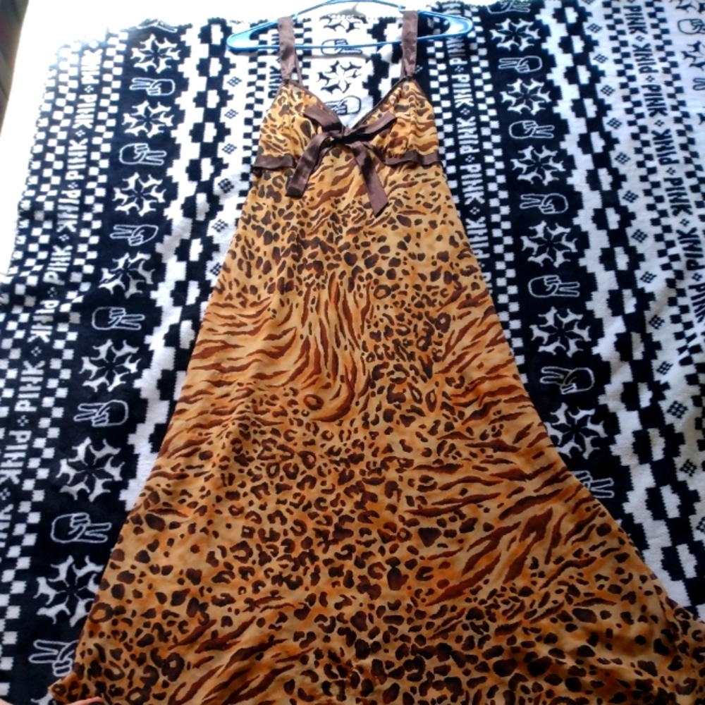 Women's nightgown